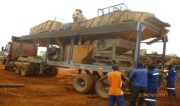 Anlieferung der DMS-Anlage auf dem Luisha South-Projekt von African Metals