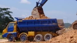 Erzabbau auf der Selinsing-Goldmine; Foto: Monument Mining